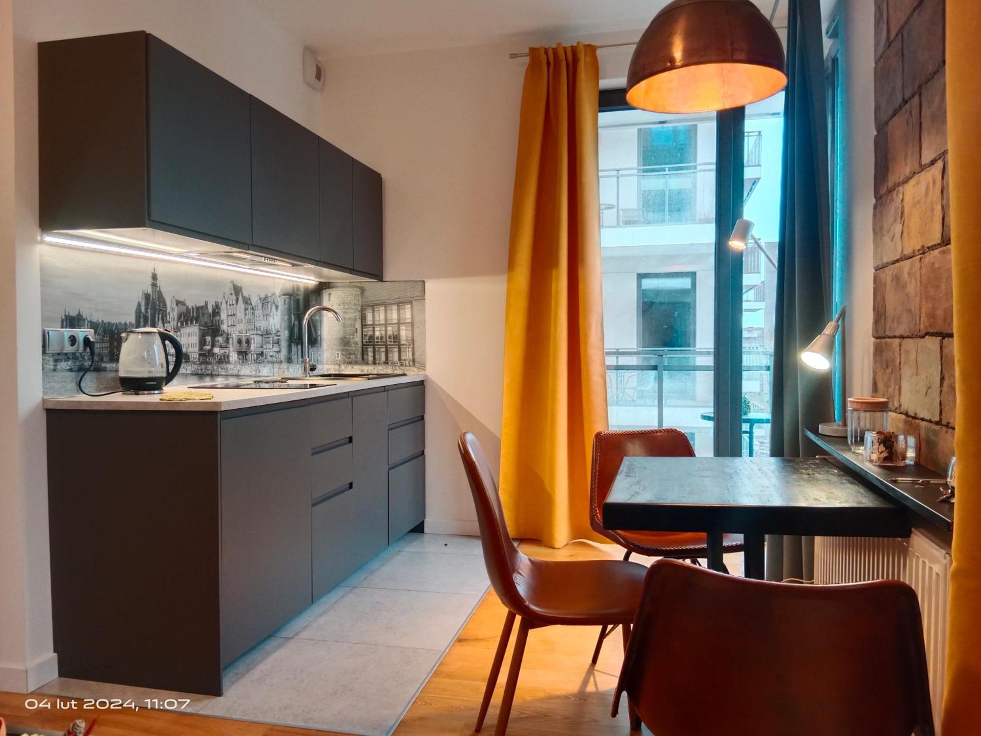 Uroczy Apartament Dlugie Ogrody 48 Danzica Esterno foto